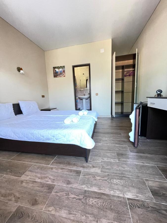 Гостевой Дом Пегас Hotel Pizunda Luaran gambar